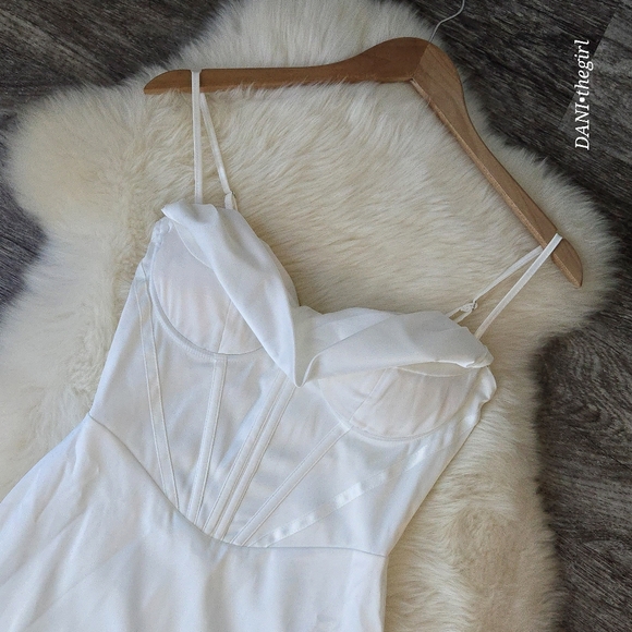 Glossy White Satin Draped Neck Corset Dress - Picture 10 of 10